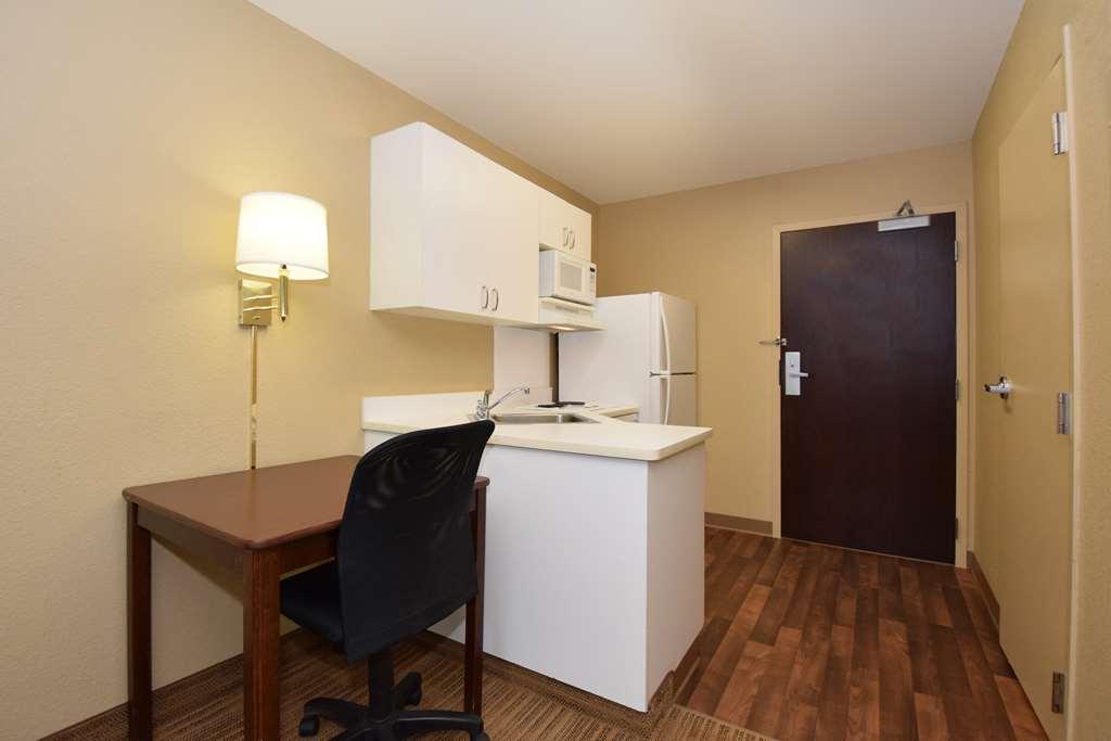 Extended Stay America Select Suites - Phoenix - Deer Valley Room photo